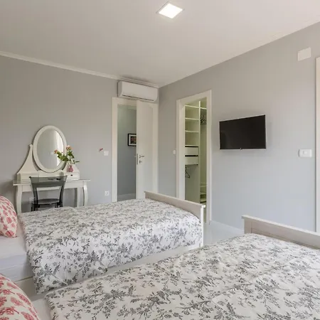 3 Bedroom Cozy In Holiday home *