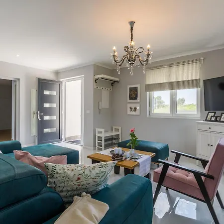 3 Bedroom Cozy In Holiday home