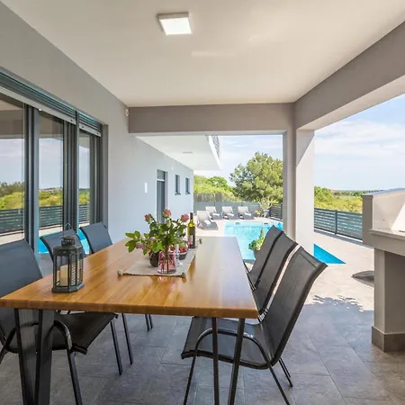 Σπίτι διακοπών 3 Bedroom Cozy In